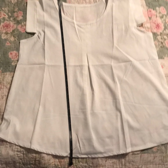 Solid Ruffled Casual Sleeveless Blouse NWT - Picture 2 of 8